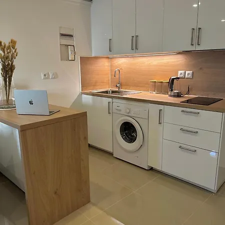 Moderne Et Spacieux